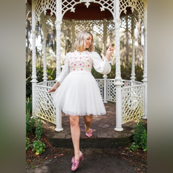 Ivy City Co Primrose dress size S